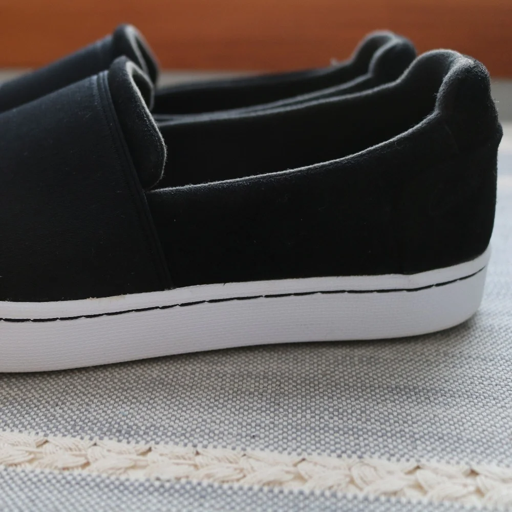 Women's Clarks Slip On Sneakers - Picture 5 of 10